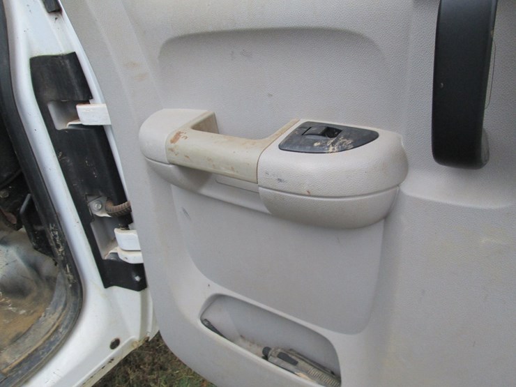 2013-gmc-2500hd-image-21