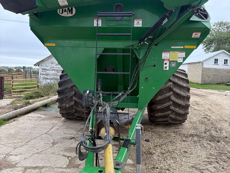 2012-j&m-1051-grain-storm-grain-cart-1-owner-image-15