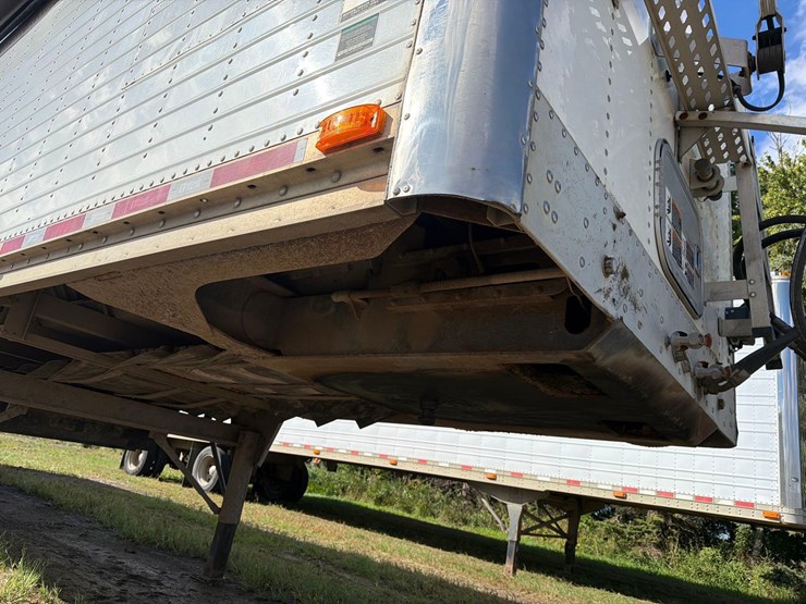 2011-wilson-46ft-fixed-tri-axle-live-bottom-semi-belt-trailer--1-owner--very-clean-trailer-image-42