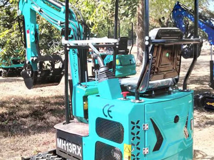#6-•-cfg-mini-excavator---mh13rx-image-3