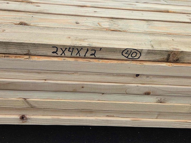 2x4-lumber-image-2