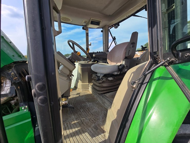 john-deere-6105m-image-40
