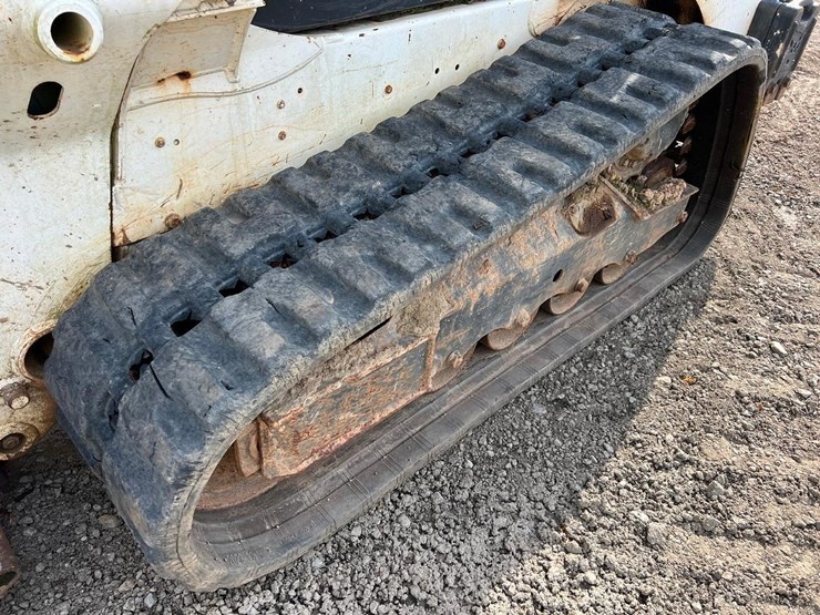 2019-bobcat-t595-image-12