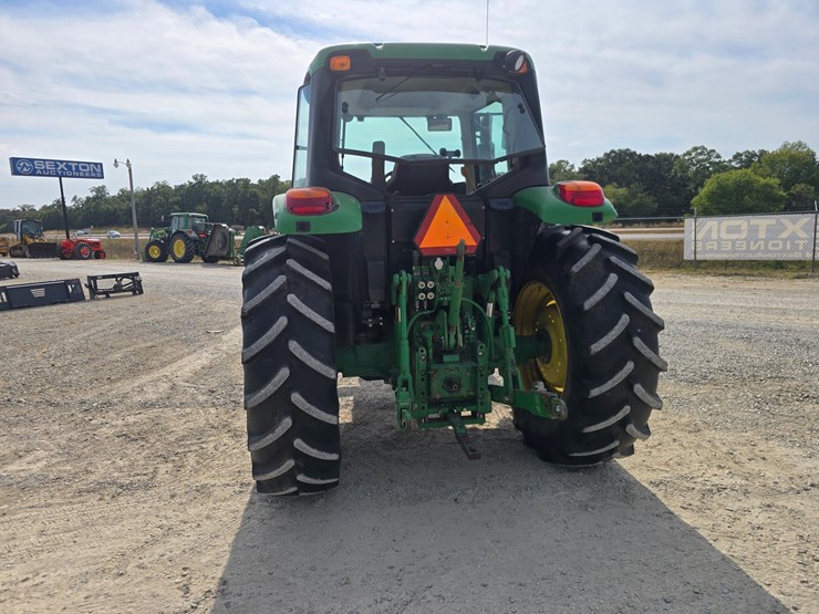 john-deere-6105m-image-10