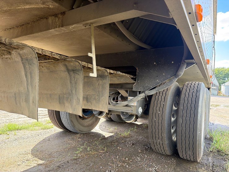 2011-wilson-46ft-fixed-tri-axle-live-bottom-semi-belt-trailer--1-owner--very-clean-trailer-image-24