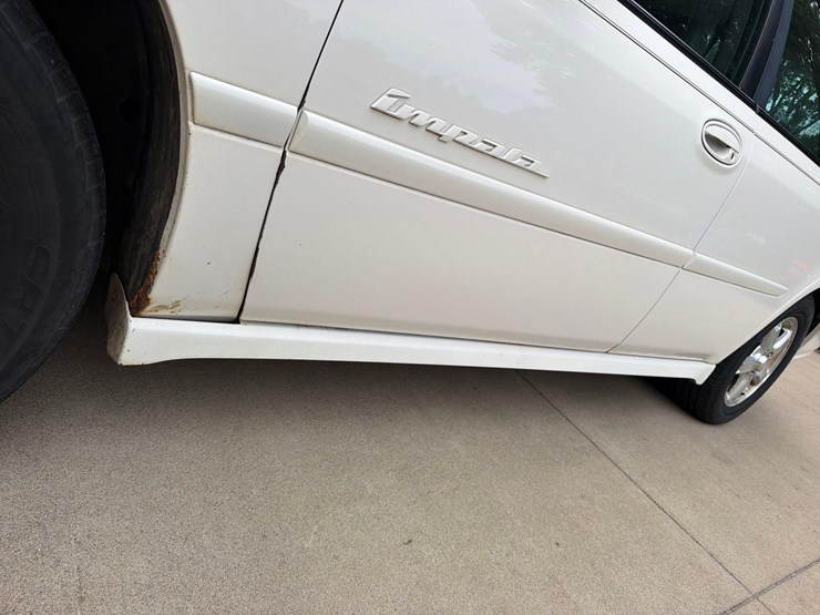 2004-chevrolet-impala-ls-car-image-9