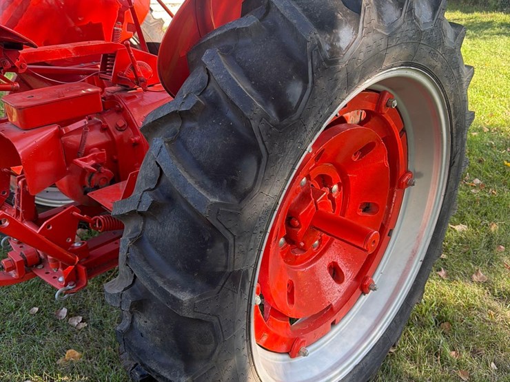 case-dc-tractor-image-9