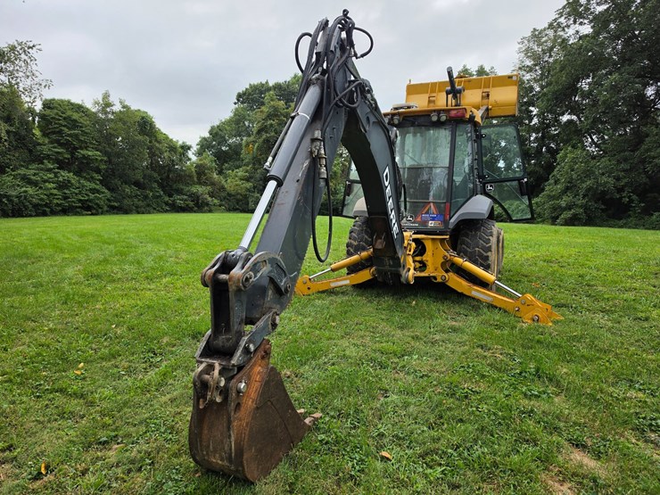 2016-deere-410l-image-76