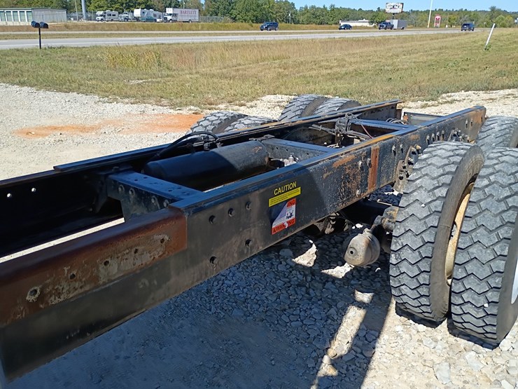 1990-peterbilt-379-image-63