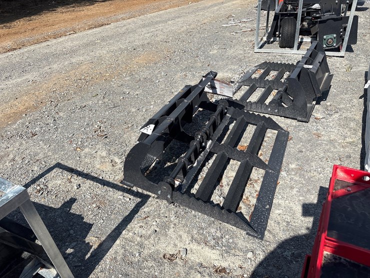 #85-•-mini-skid-steer-land-leveler-image-4