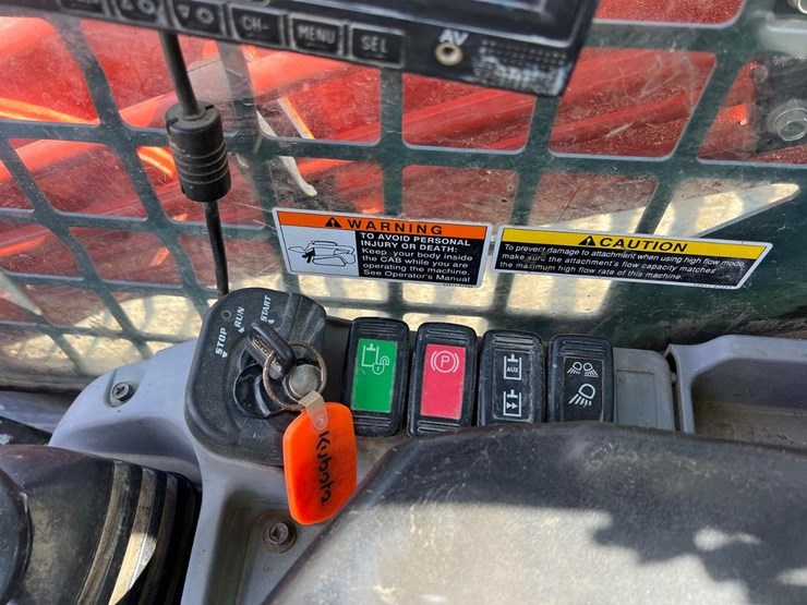 kubota-svl90-2-image-21