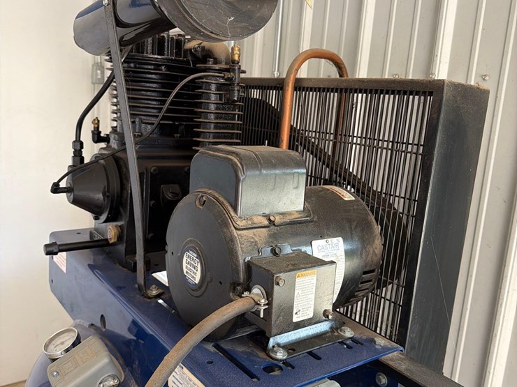 cast-air-80-gallon-commercial-air-compressor-image-11