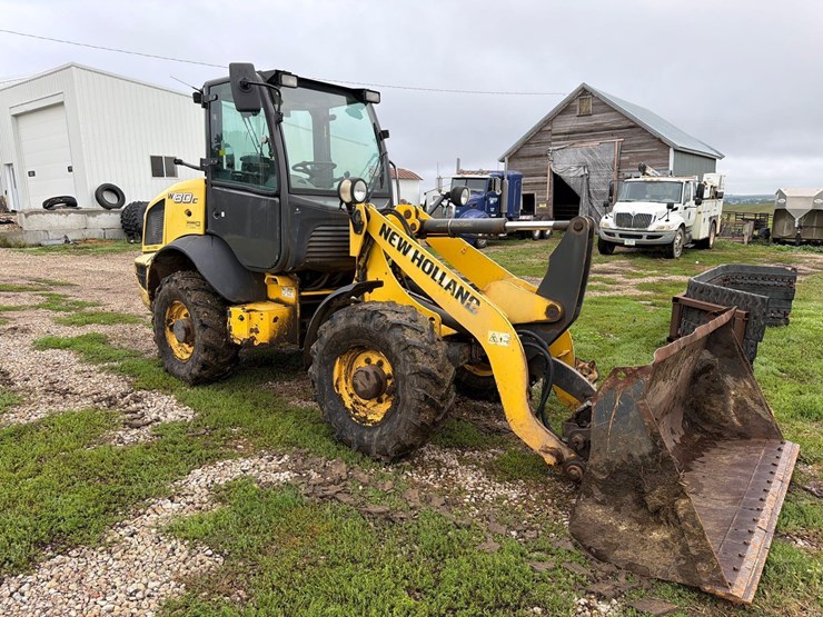 new-holland-w80c-image-4