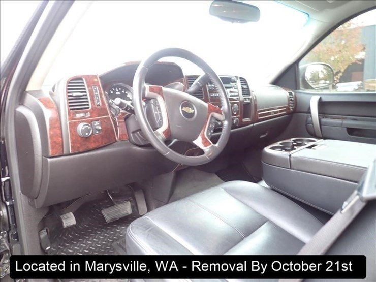 2011-chevrolet-1500-image-13