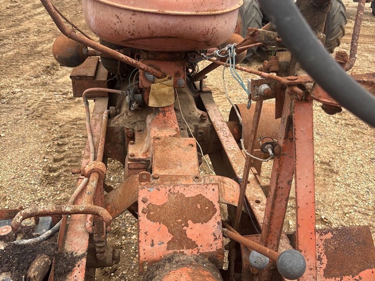 allis-wc-tractor-image-16