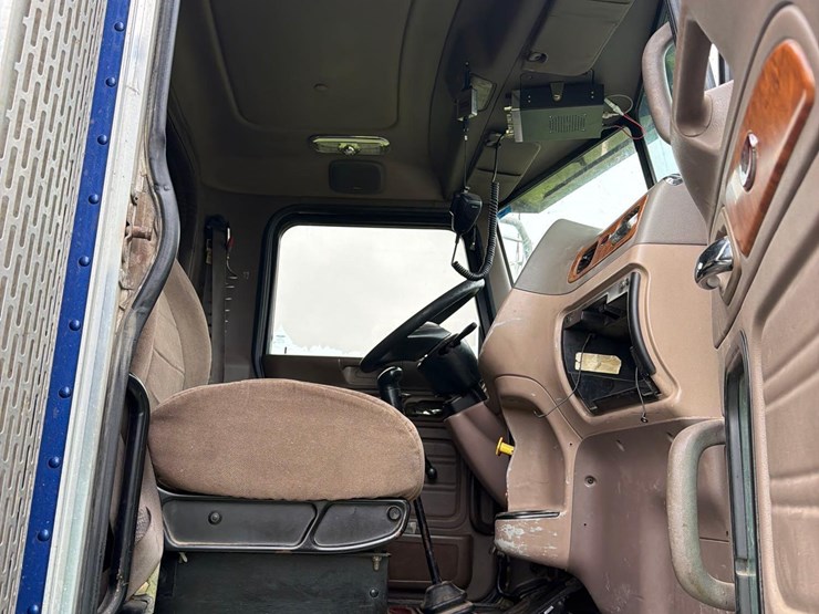 2007-peterbilt-386-image-64