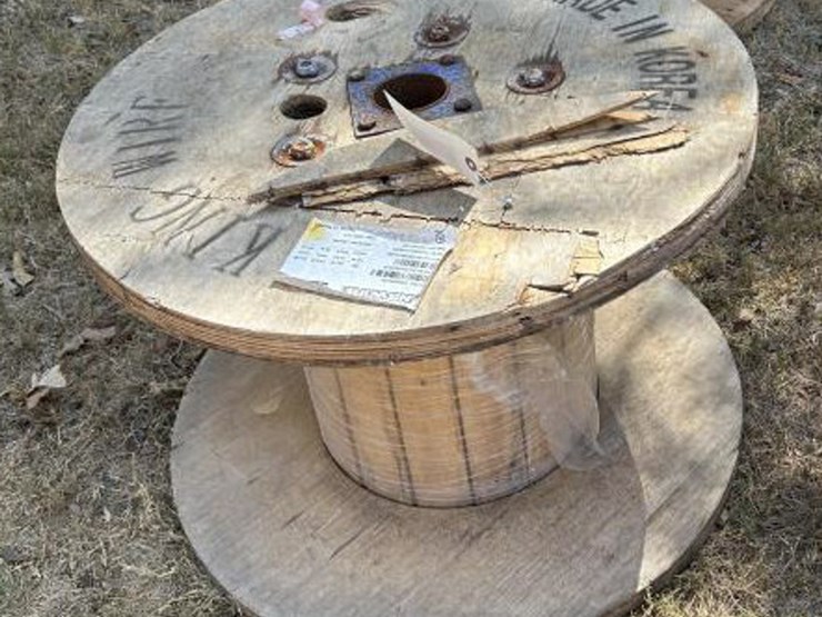 #45-•-(4)-wooden-spools-image-3