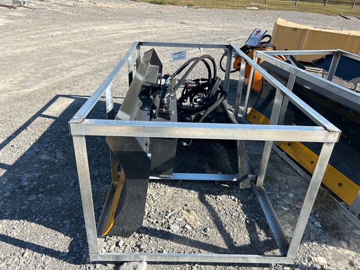 #14-•-84”-6-way-hydraulic-skid-steer-blade-image-2