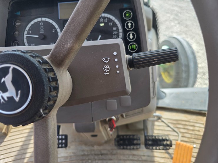 john-deere-6105m-image-57