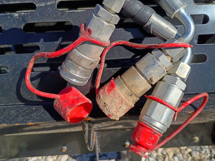 #27045-•-giyi-wood-splitter-mini-skid-steer-attachment-[damaged]-image-10
