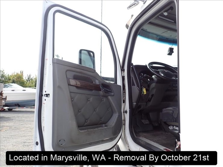 2016-kenworth-t880-image-48