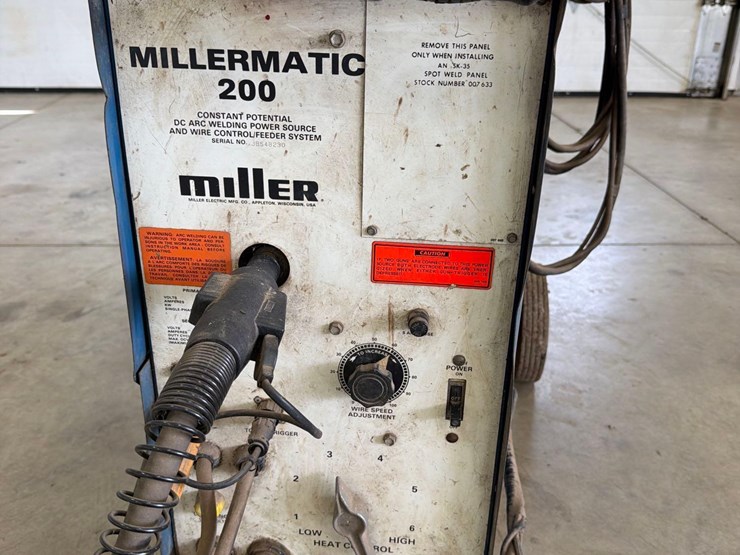 miller-matic-200-wire-welder-image-11