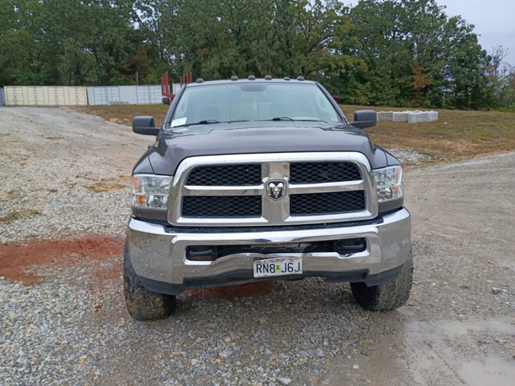 2016-dodge-2500-image-15