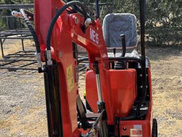 #143-•-mini-excavator---gas---me15-image-2