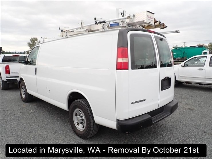 2009-chevrolet-express-2500-image-2