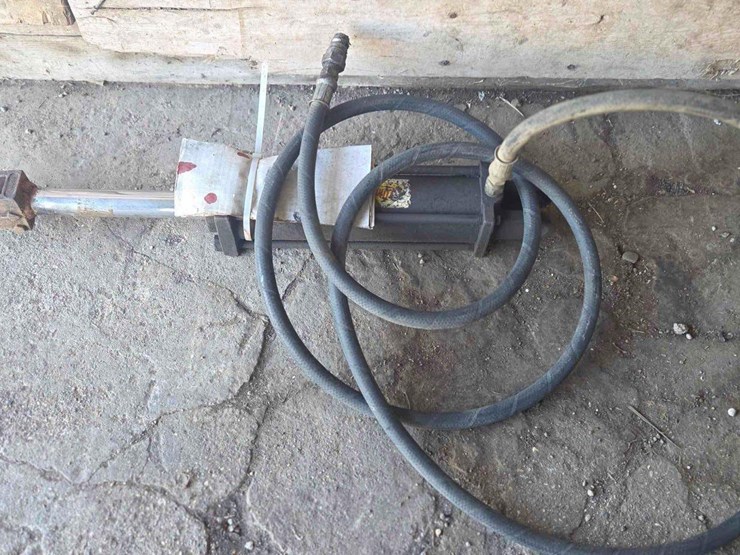 hydraulic-cylinder-image-1