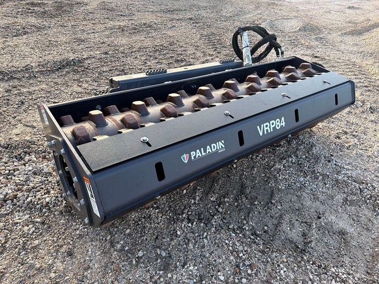 paladin-86”-wide-skidloader-packer-image-1