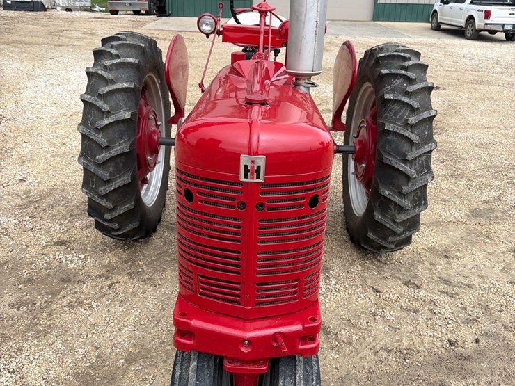 1954-farmall-super-h-tractor—restored-image-14