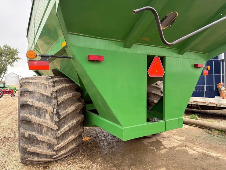2012-j&m-1051-grain-storm-grain-cart-1-owner-image-8