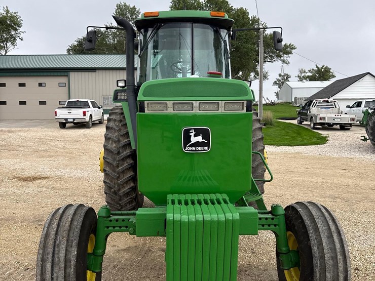 1994-john-deere-4560-image-5
