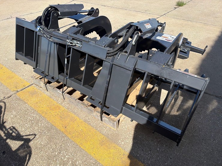 stout-xhd-84”-skidloader-grapple-bucket-image-2