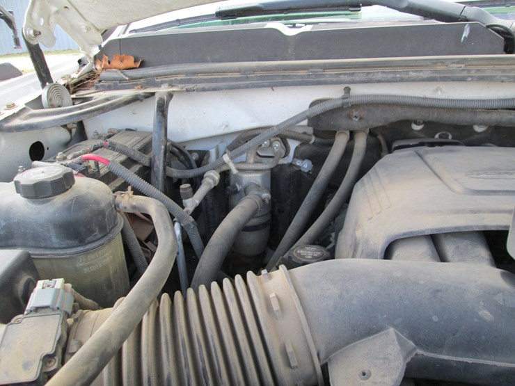 2011-chevrolet-2500hd-image-21