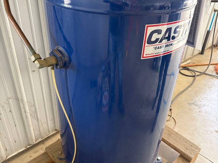 cast-air-80-gallon-commercial-air-compressor-image-4