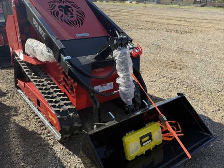 #134-•-yanmar-diesel-mini-skid-steer---ssl1500-image-1