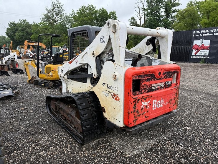 2018-bobcat-t740-image-2
