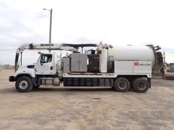 2015-freightliner-114sd-image-8