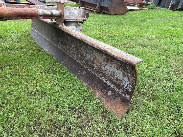 massey-ferguson-165-image-26