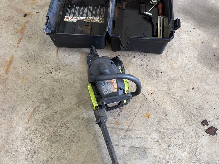 poulan-p4018-chain-saw-image-6