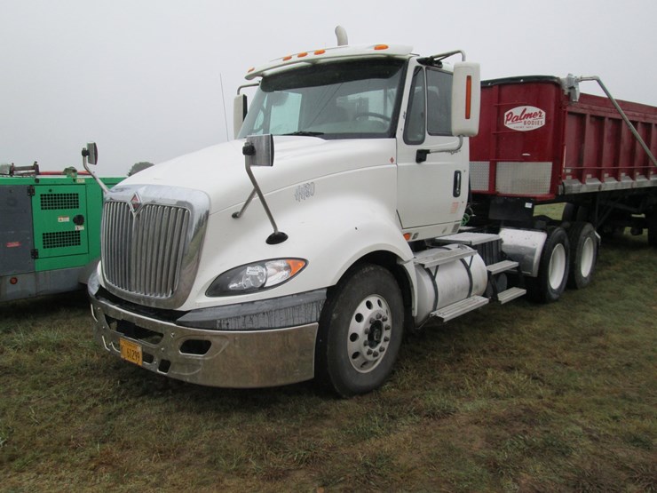 2011-international-prostar-image-1
