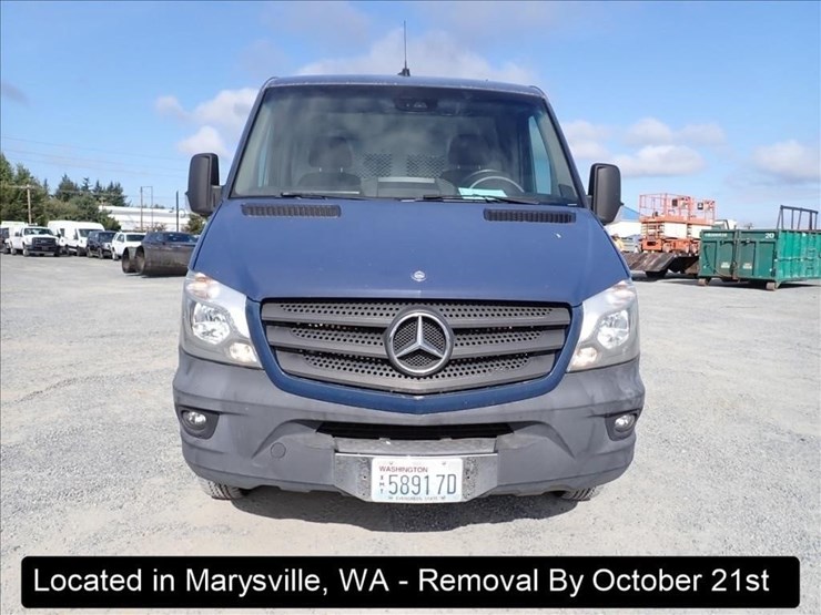 2015-mercedes-benz-sprinter-3500-image-10