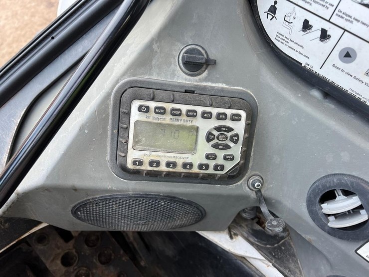 bobcat-t770-image-22
