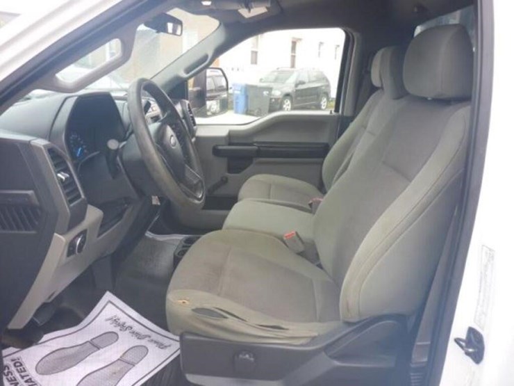 2019-ford-f350-xl-image-15