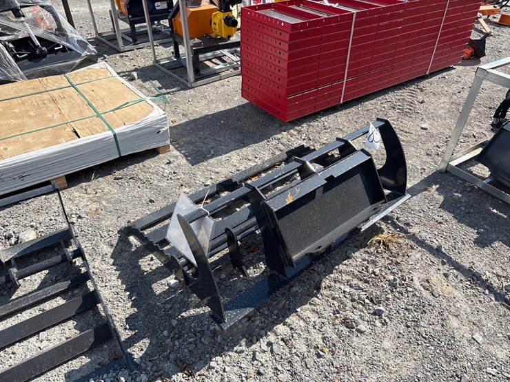 #85-•-mini-skid-steer-land-leveler-image-2