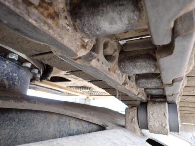 2012-deere-350g-lc-image-40