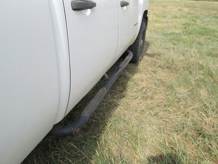 2011-chevrolet-2500hd-image-15