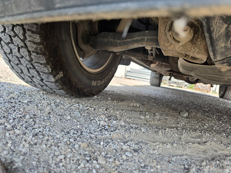 #25311-•-2019-chevrolet-silverado-pickup-truck-image-32